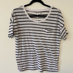 Old Navy T-Shirt